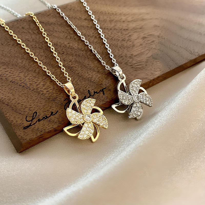 Fashion Creative 360 Rotating Windmill Necklace for Women Exquisite Beauty Personality Pendant Classic Banquet Wedding Jewelry